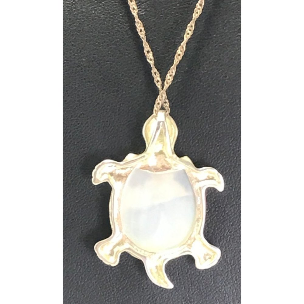 Abalone and Silver Tone Metal Turtle Tortoise Pendant Necklace - Picture 3 of 4